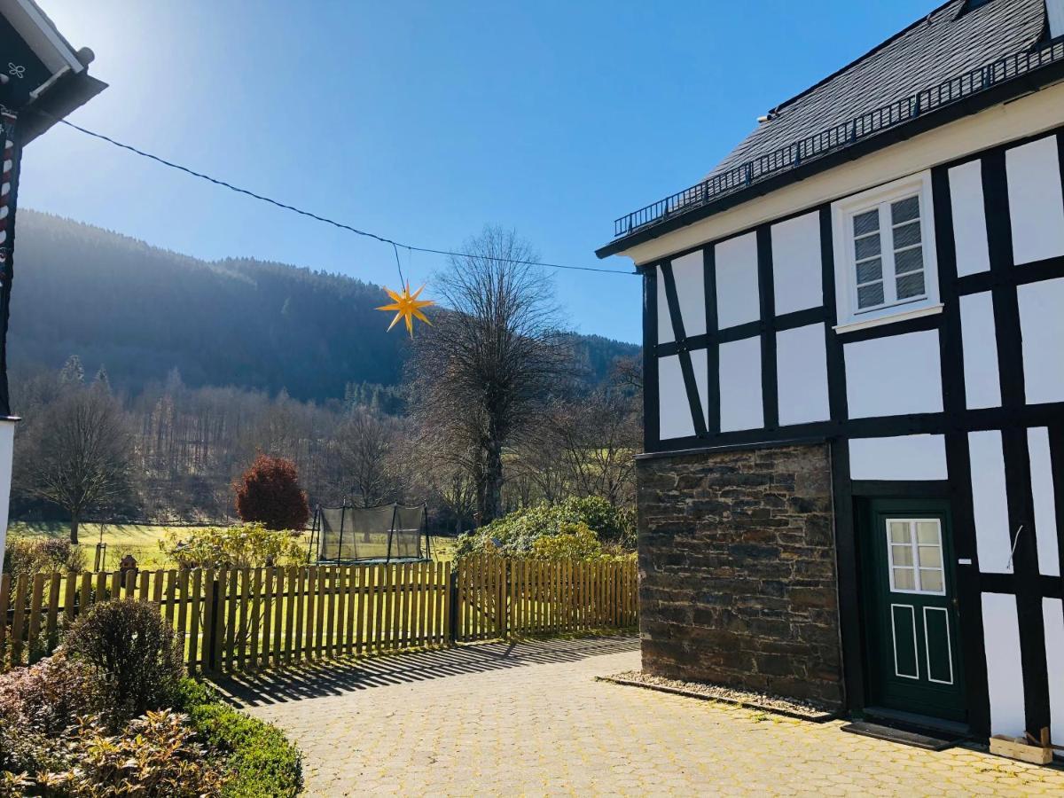 Ferienwohnung Waldblick Lennestadt Bagian luar foto